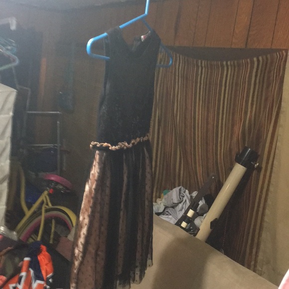 To small - Picture 1 of 2